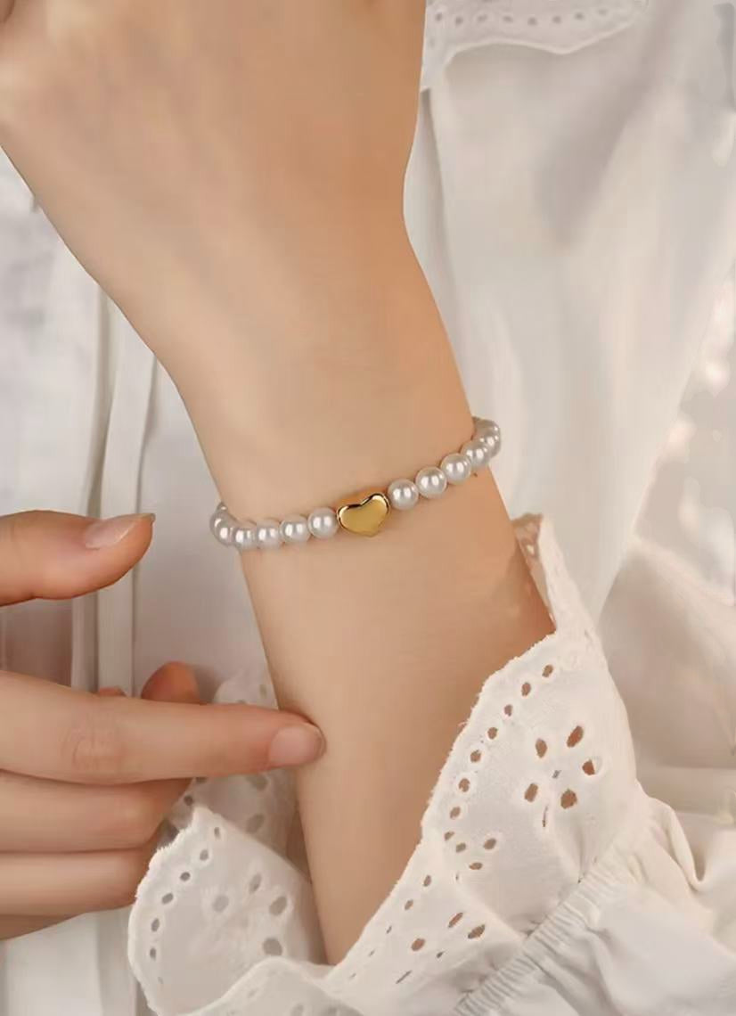 Auric Heart Pearl Bracelet