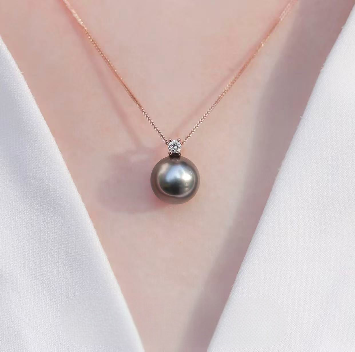 Noctilune Tahitian Pendant