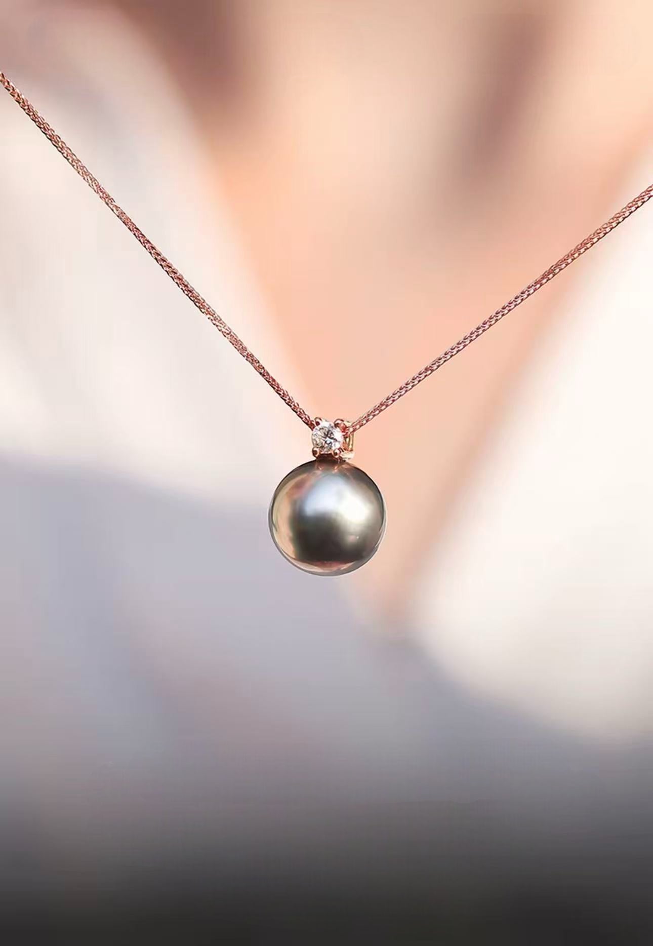 Noctilune Tahitian Pendant