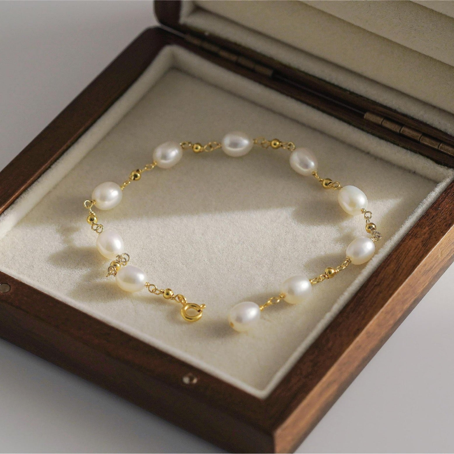 French Muse Freshwater Pearl Bracelet