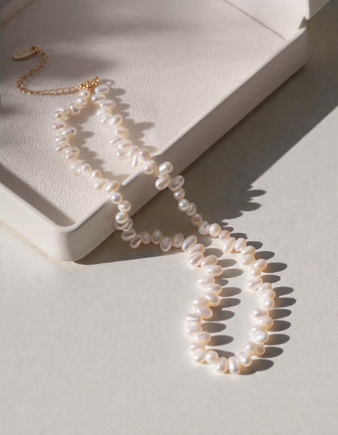 Staggered Tiny Pearl Choker Necklace